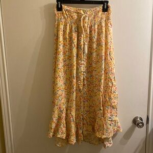 Floral midi skirt size medium